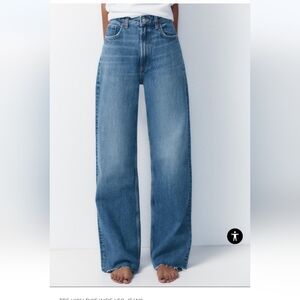NWOT Zara High-Waisted Long Wide Leg Raw Hem Jeans| Women Size: 2